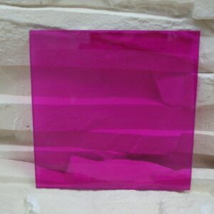 rozowa folia na szybie